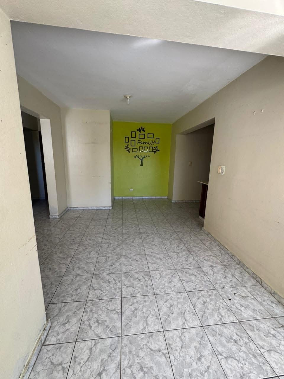 VENDO APARTAMENTO 
SECTOR LAS ACACIAS