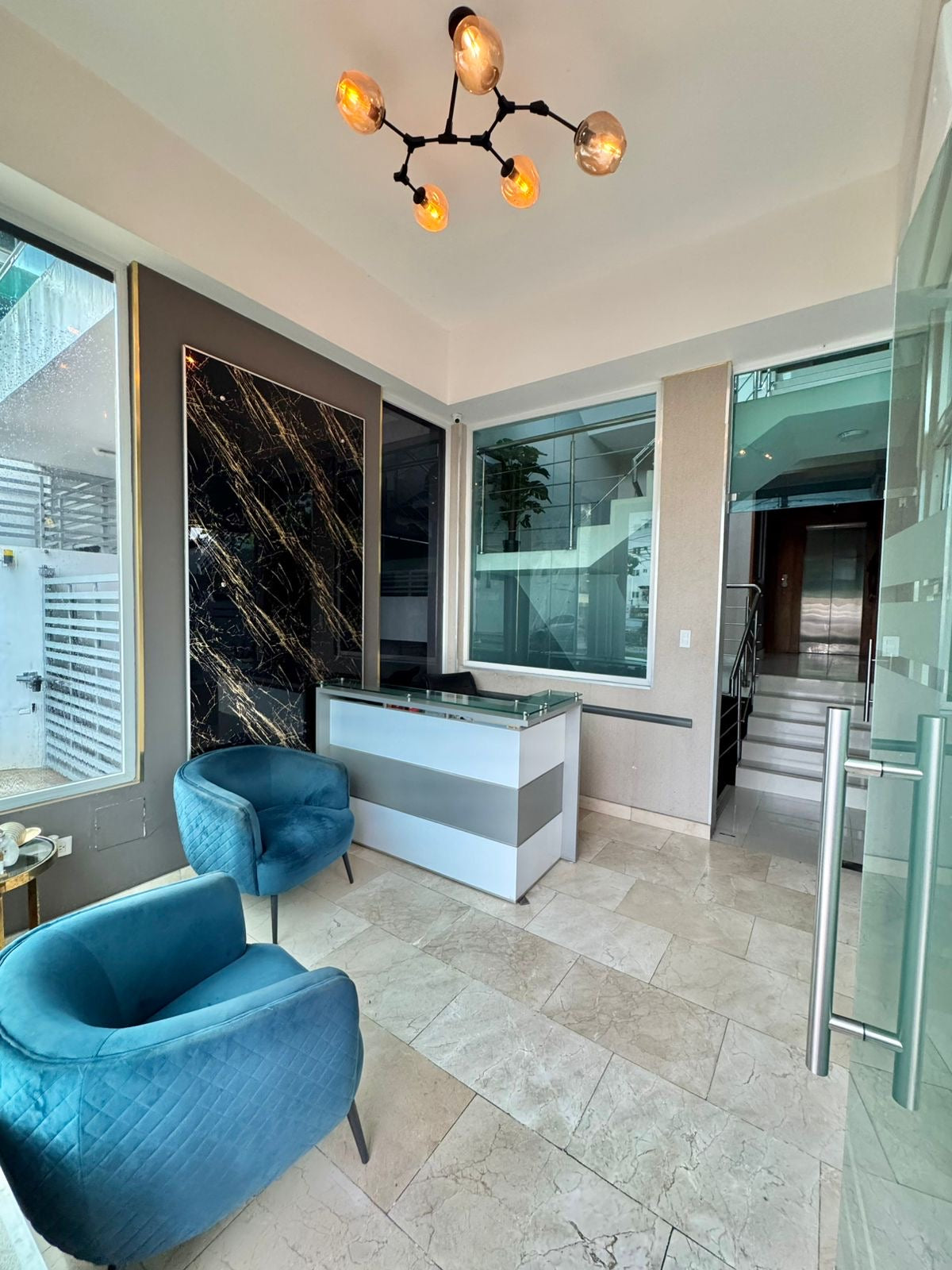 Alquilo apartamento nuevo en Renacimiento