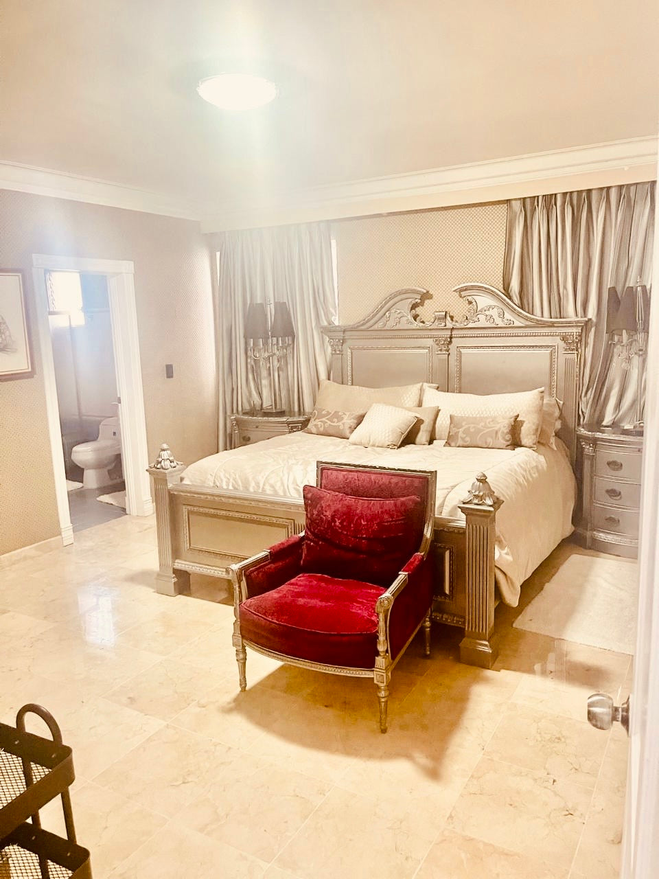 Vendo apartamento De Lujo Av Enriquillo- Vista al Mar