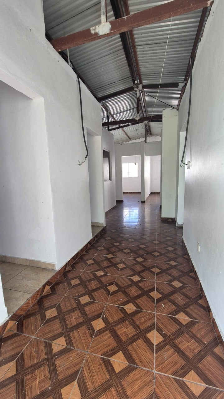 Alquilo local comercial Bella Vista