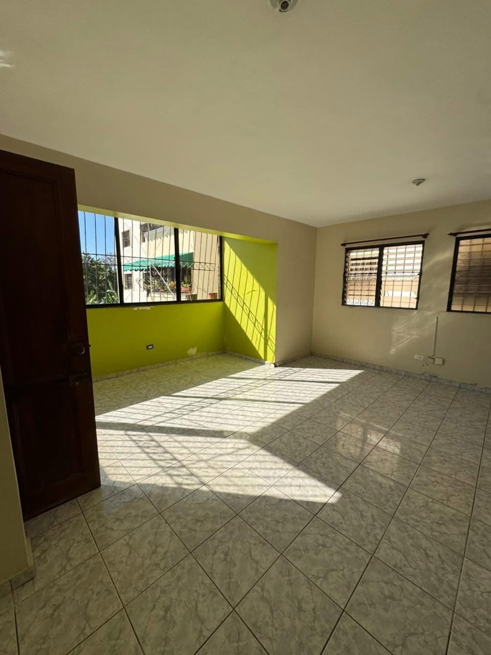 VENDO APARTAMENTO 
SECTOR LAS ACACIAS