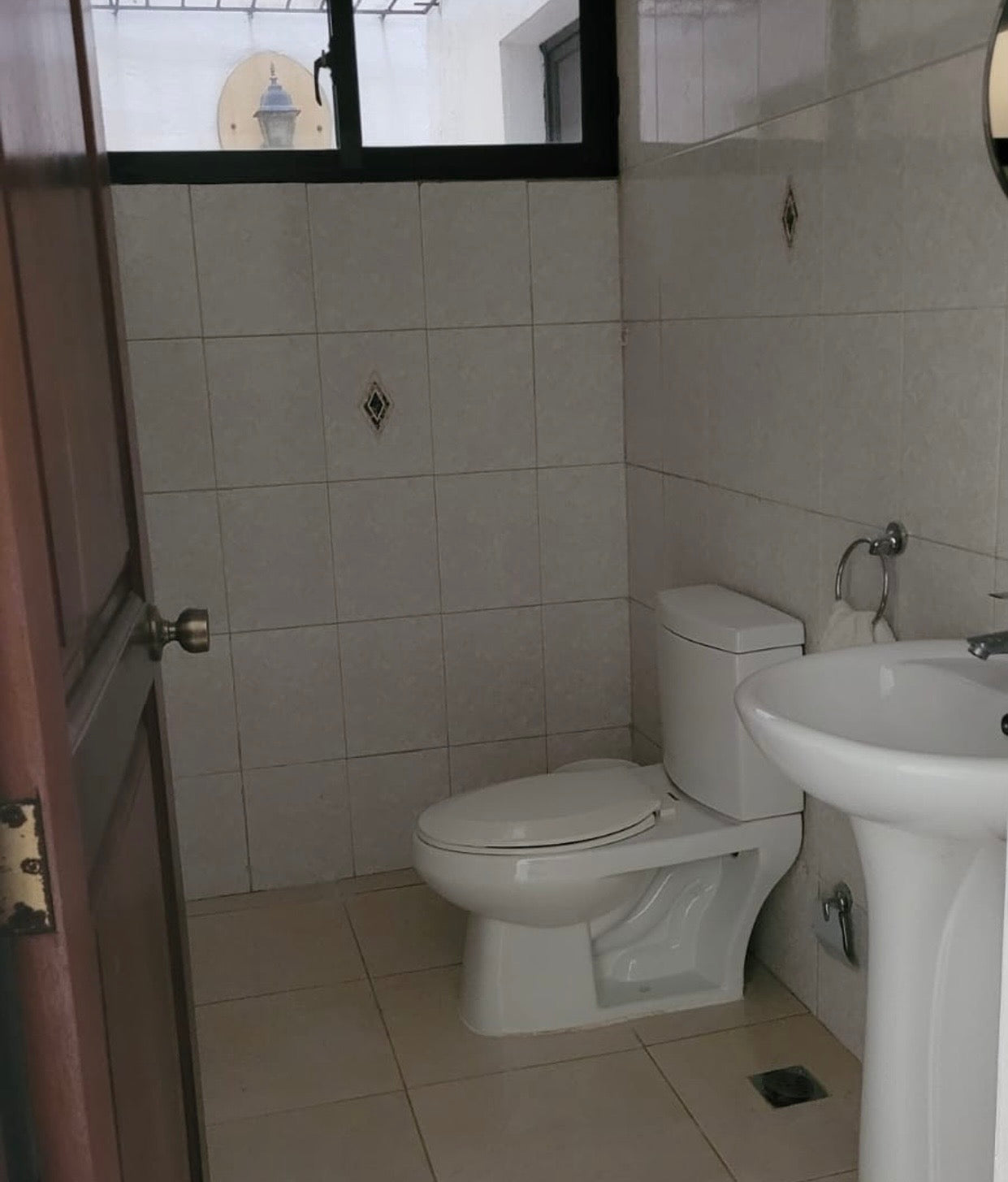 Alquilo apartamento En La Esperilla