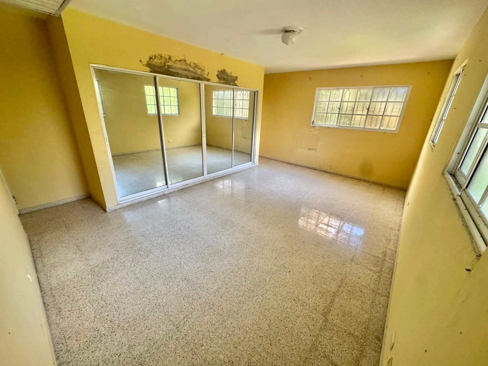 CASA EN VENTA EN LOS CACICAZGOS
