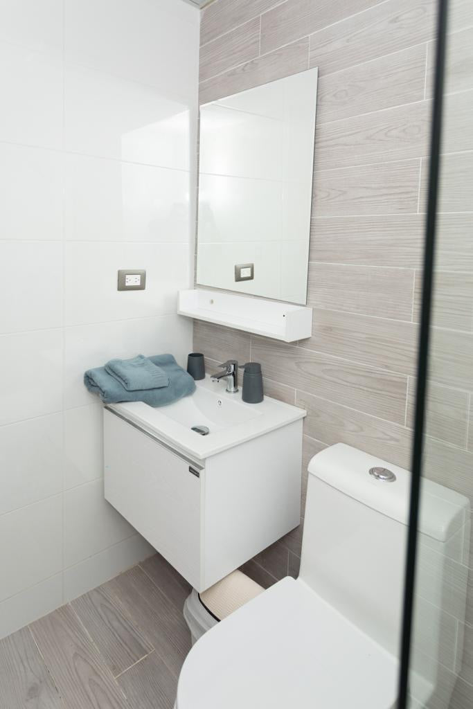 VENDO  APARTAMENTO
ENSANCHE NACO