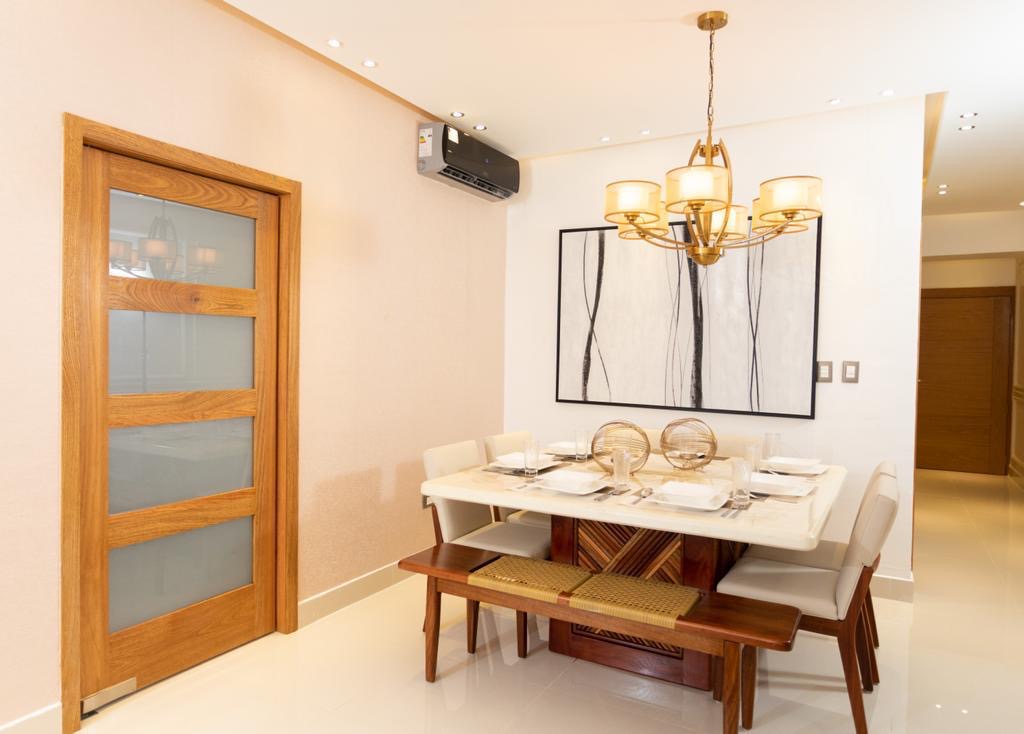 VENDO  APARTAMENTO
ENSANCHE NACO