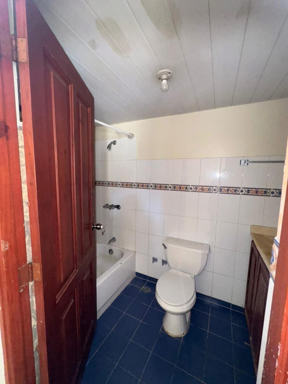 VENDO APARTAMENTO 
SECTOR LAS ACACIAS