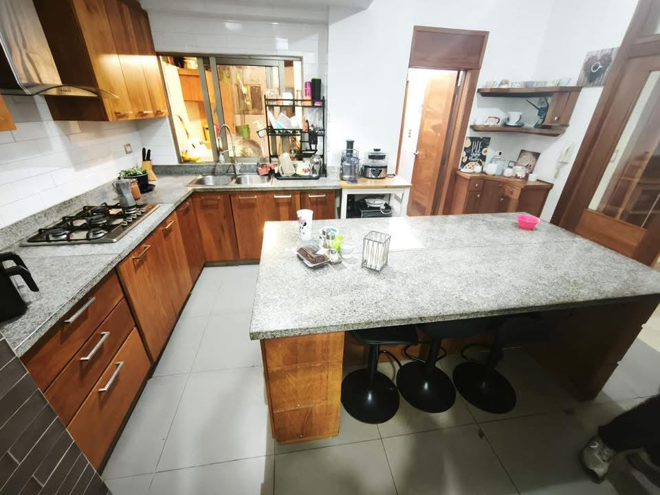 Vendo apartamento en Naco 2da con terraza con ubicación estratégica con salida Rápida a la próximo 27 de Febrero Av. Tiradentes