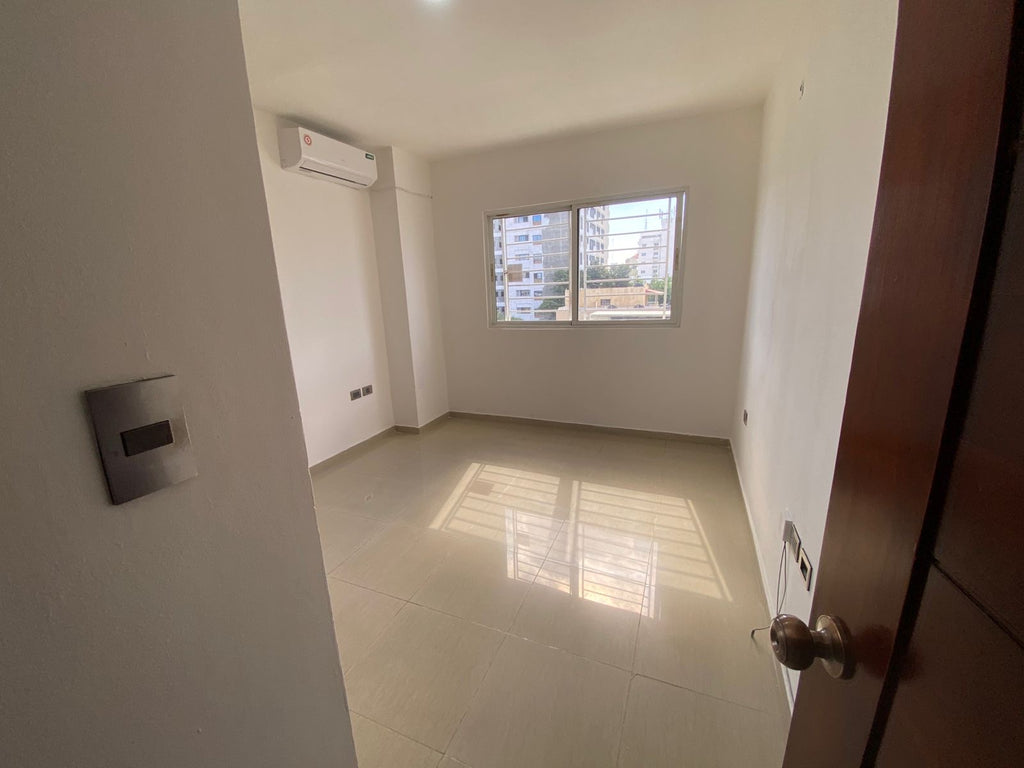 Se vende apartamento de 2 habitaciones en Evaristo Morales