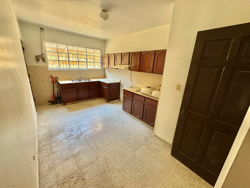 CASA EN VENTA EN LOS CACICAZGOS