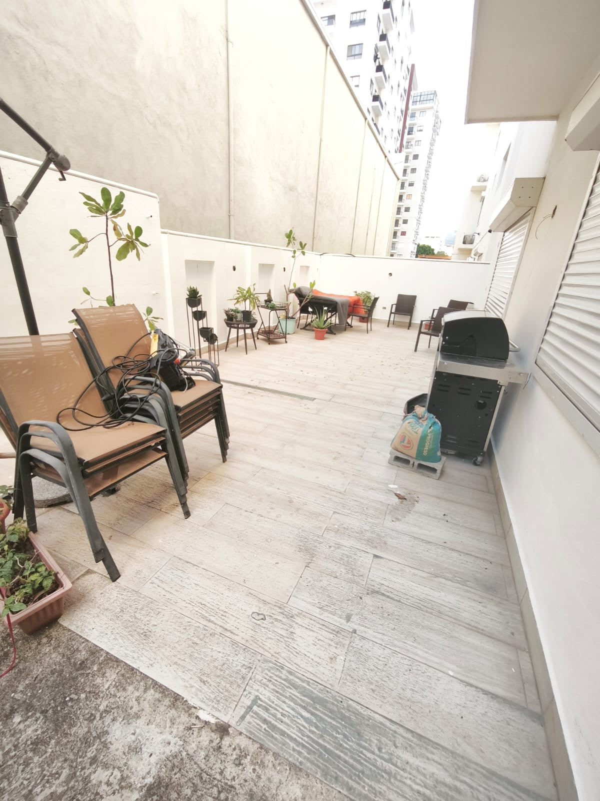 VENDO EN NACO 
2da con terraza