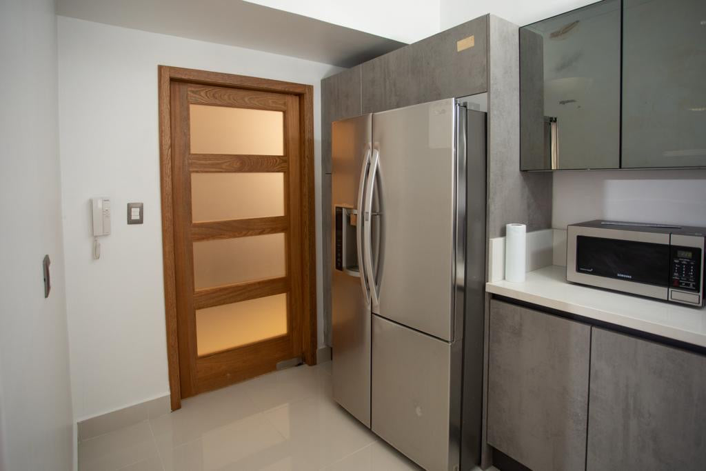VENDO  APARTAMENTO
ENSANCHE NACO