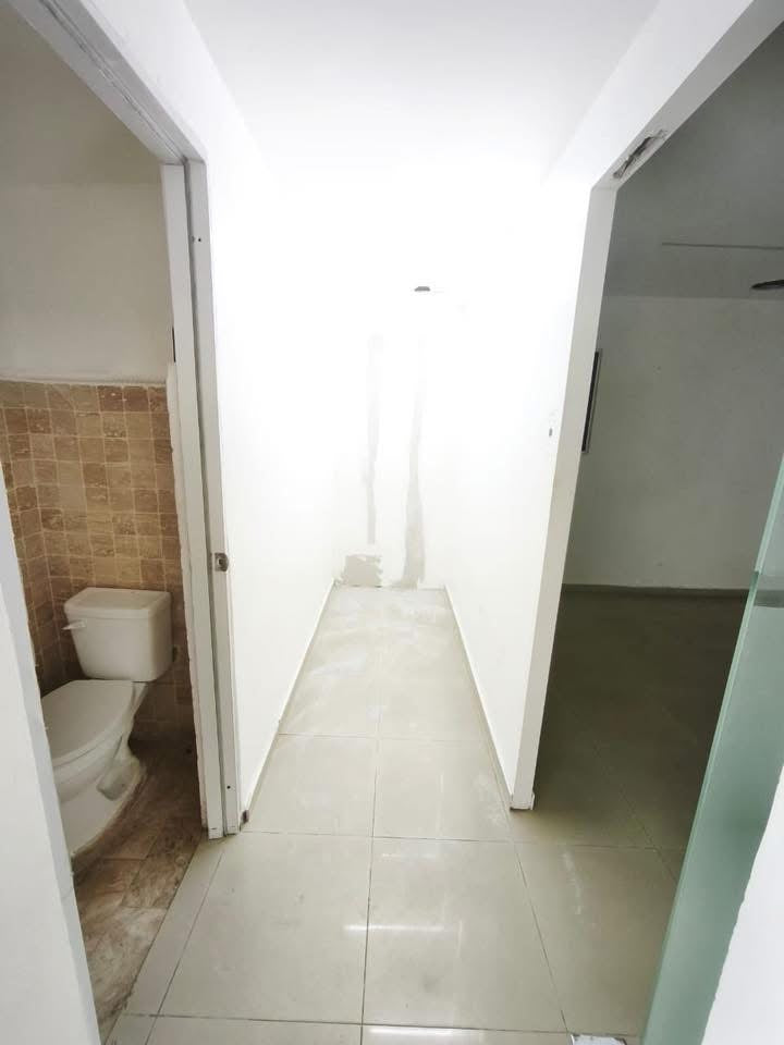 Alquilo Local Comercial 
Av. Rómulo Betancourt