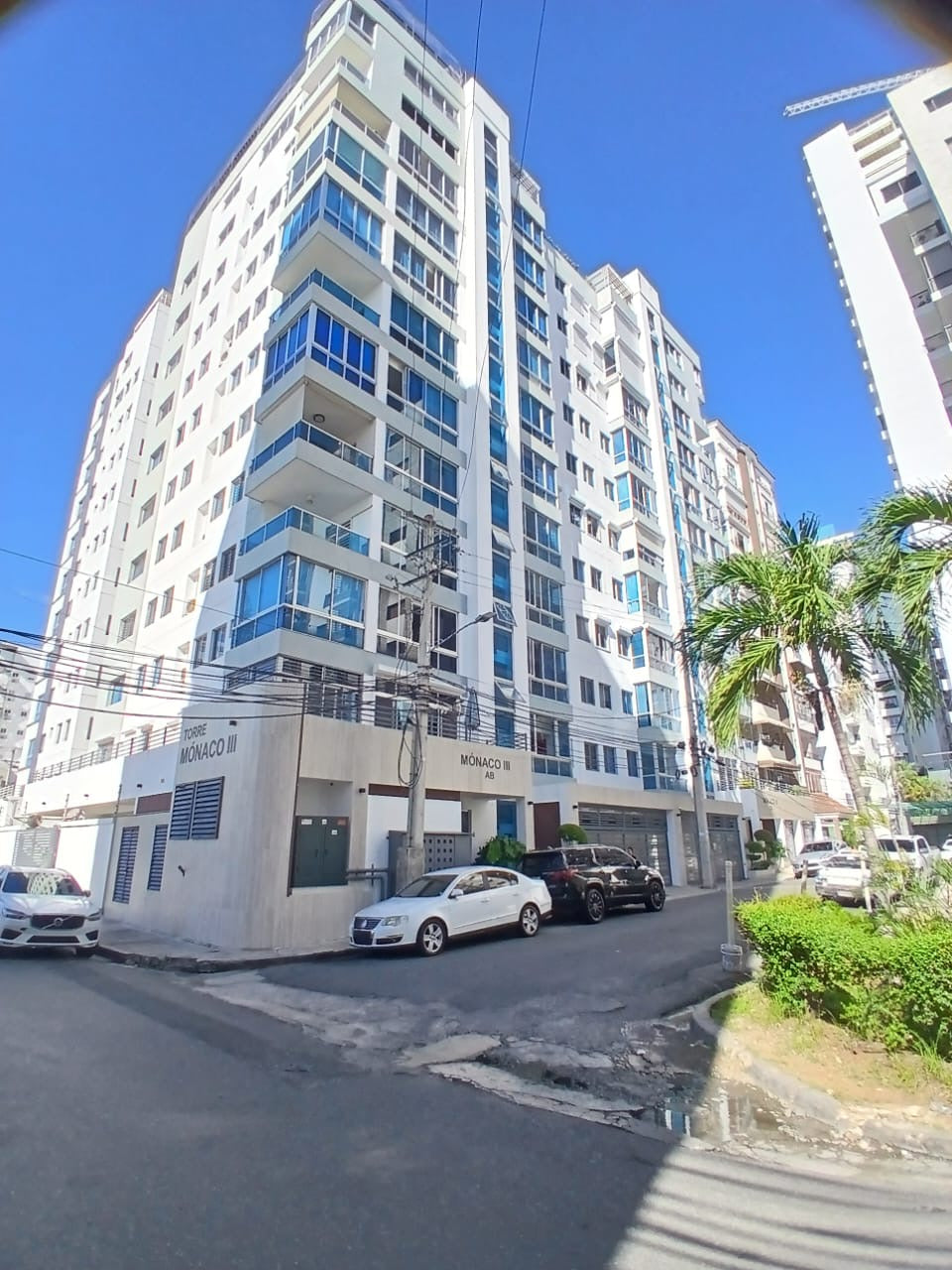 VENDO AMPLIO  APARTAMENTO EN PIANTINI