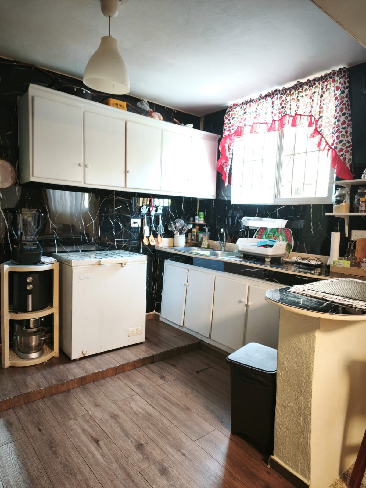 Vendo Casa Sector Invi 30 de Mayo frente al Mar