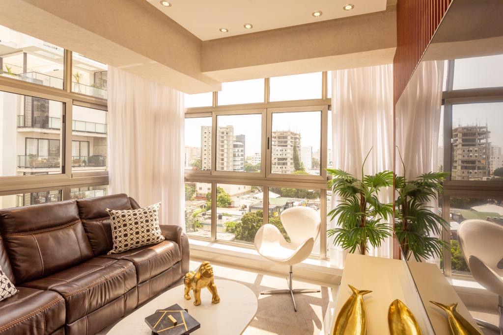 VENDO  APARTAMENTO
ENSANCHE NACO