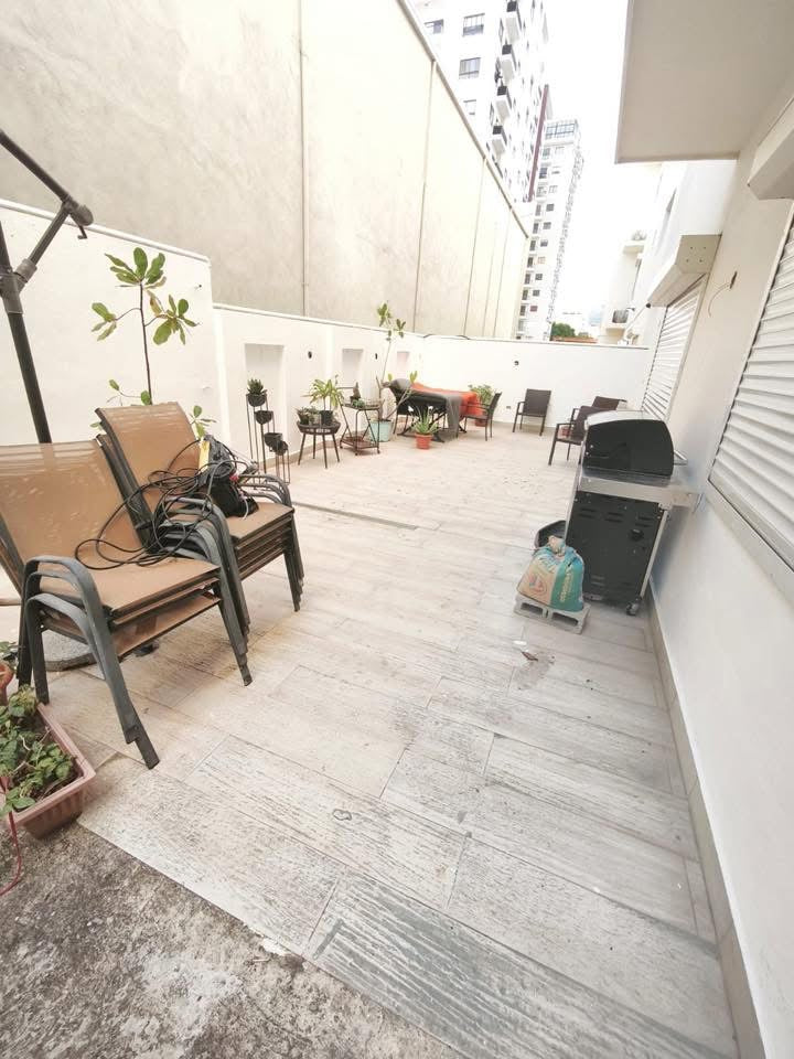 Vendo apartamento en Naco 2da con terraza con ubicación estratégica con salida Rápida a la próximo 27 de Febrero Av. Tiradentes