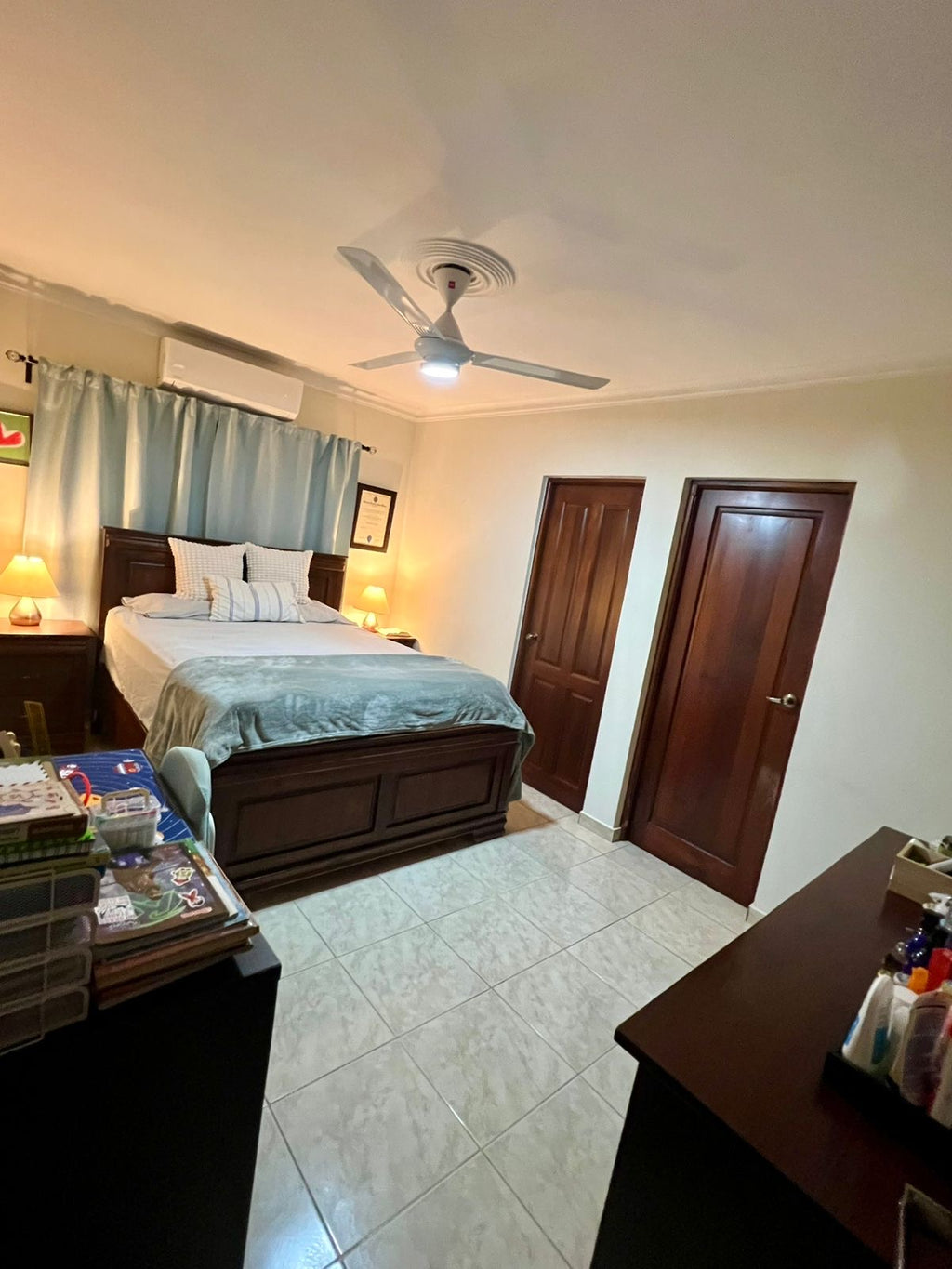 Vendo apartamento Urb. Tropical Independencia
120 metros.