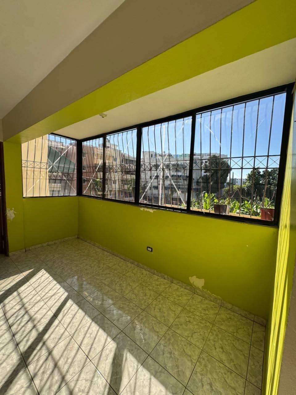 VENDO APARTAMENTO 
SECTOR LAS ACACIAS