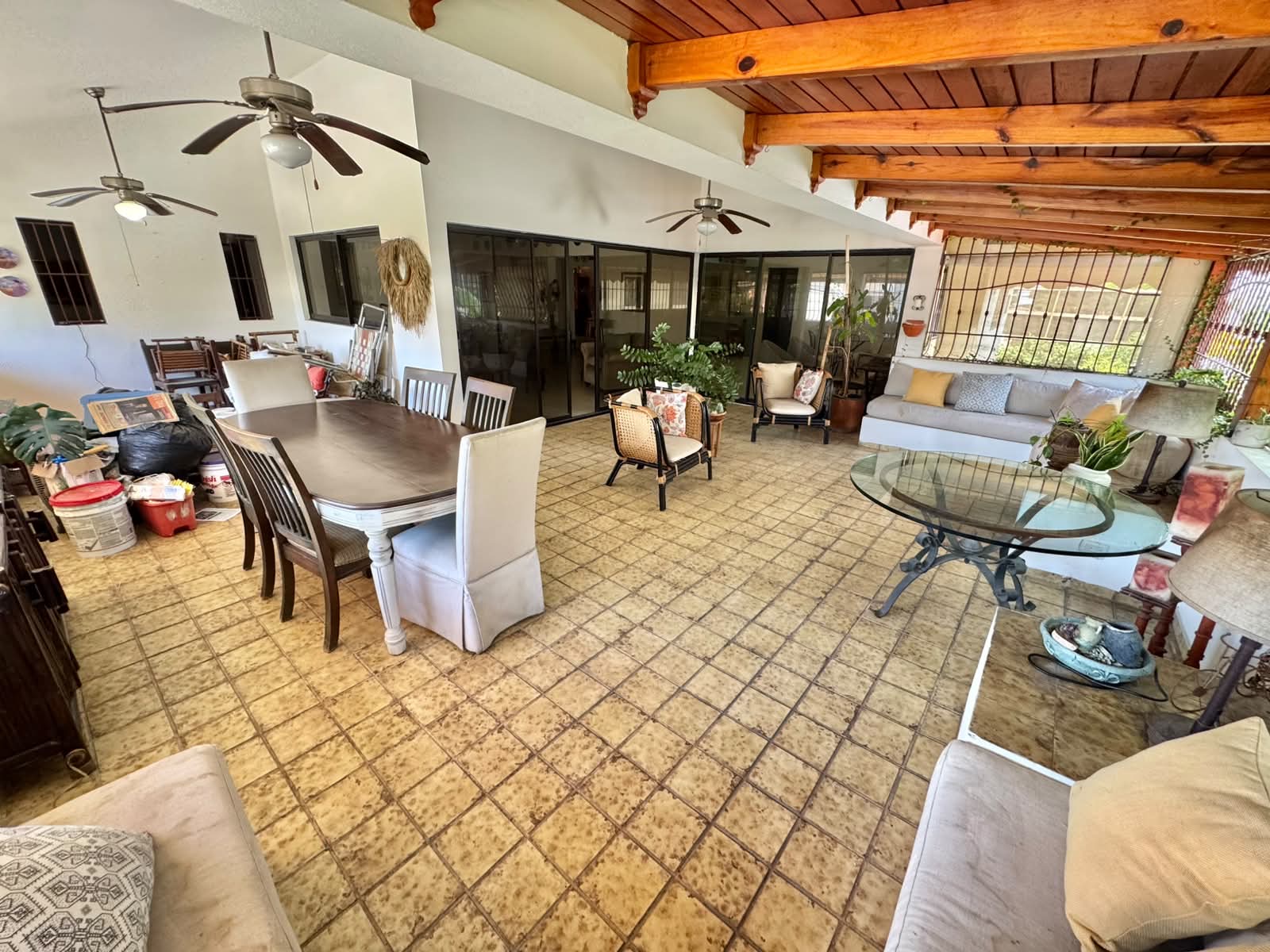 CASA EN VENTA EN LOS CACICAZGOS