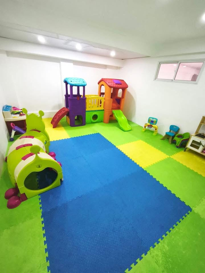 Vendo apartamento en Naco 2da con terraza con ubicación estratégica con salida Rápida a la próximo 27 de Febrero Av. Tiradentes