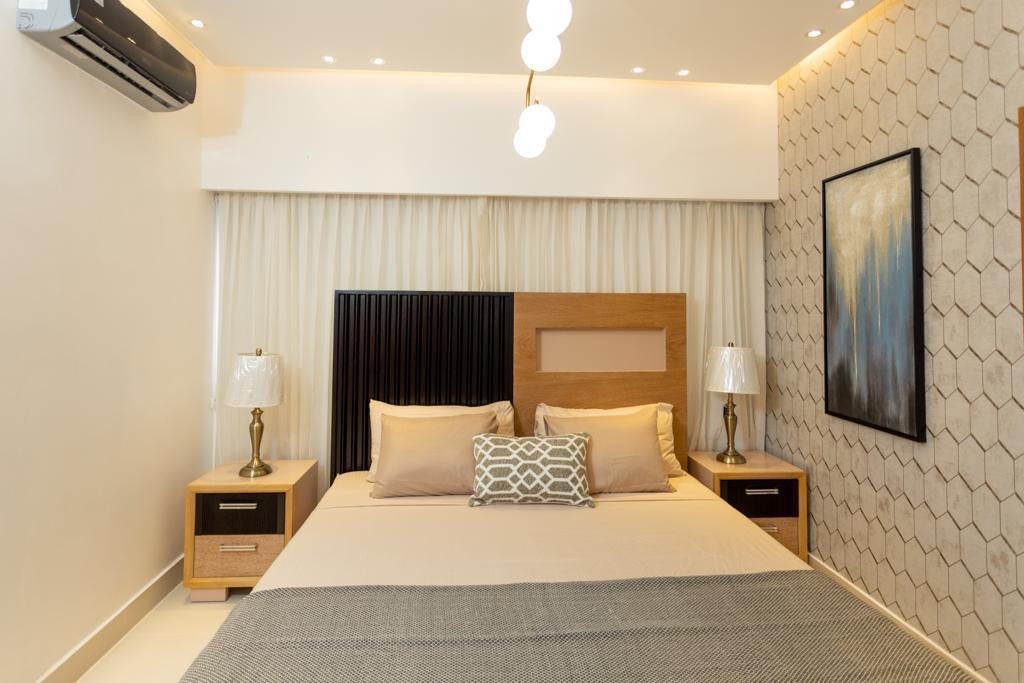 VENDO  APARTAMENTO
ENSANCHE NACO