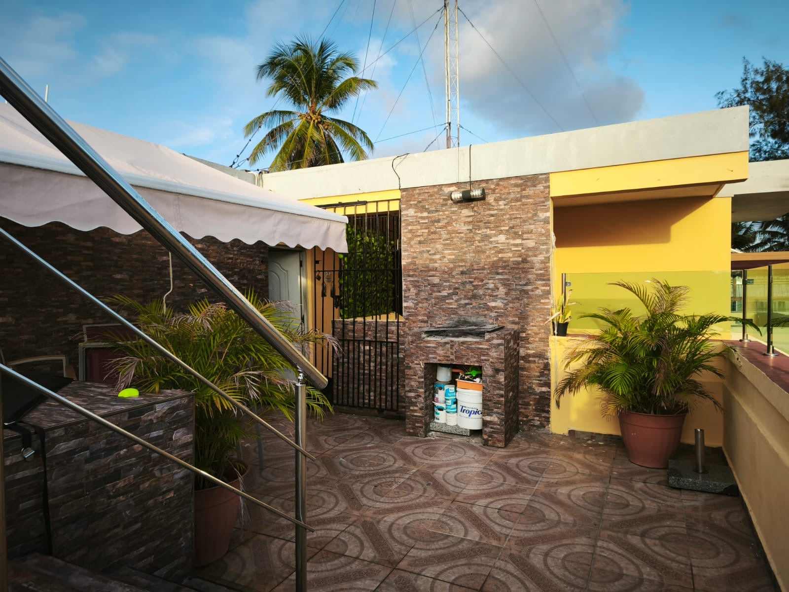 Vendo Casa Sector Invi 30 de Mayo frente al Mar