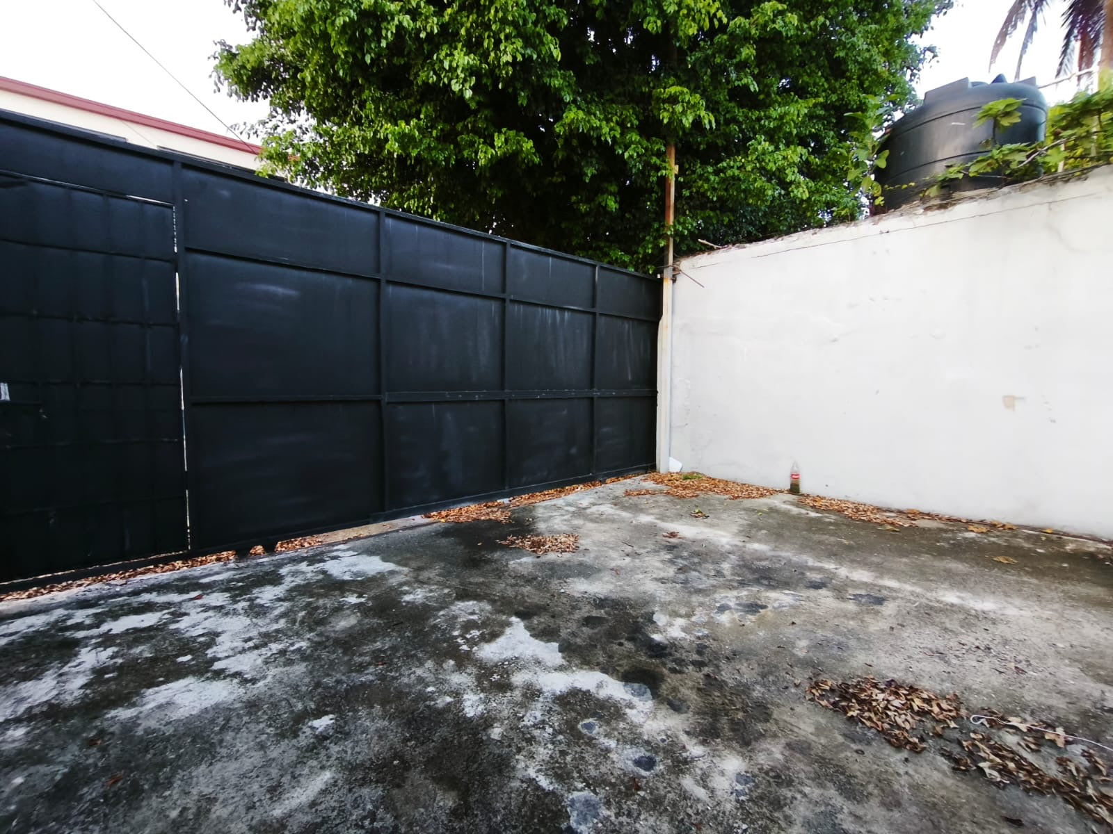 Vendo Casa Sector Invi 30 de Mayo frente al Mar