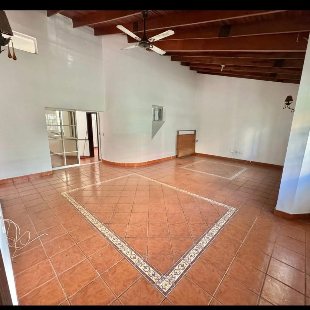 Vendo Casa Sector El Pedregal Km 11 
Av. Independencia Carretera Sánchez