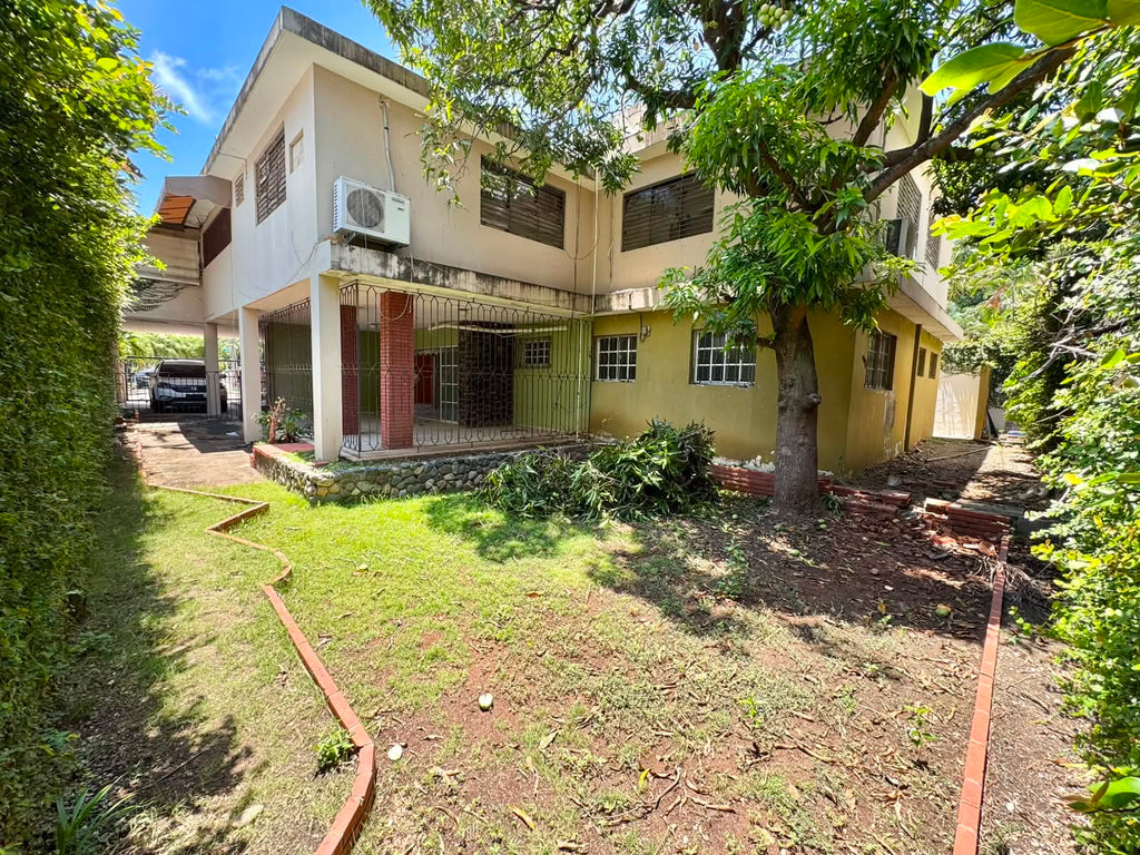 CASA EN VENTA EN LOS CACICAZGOS