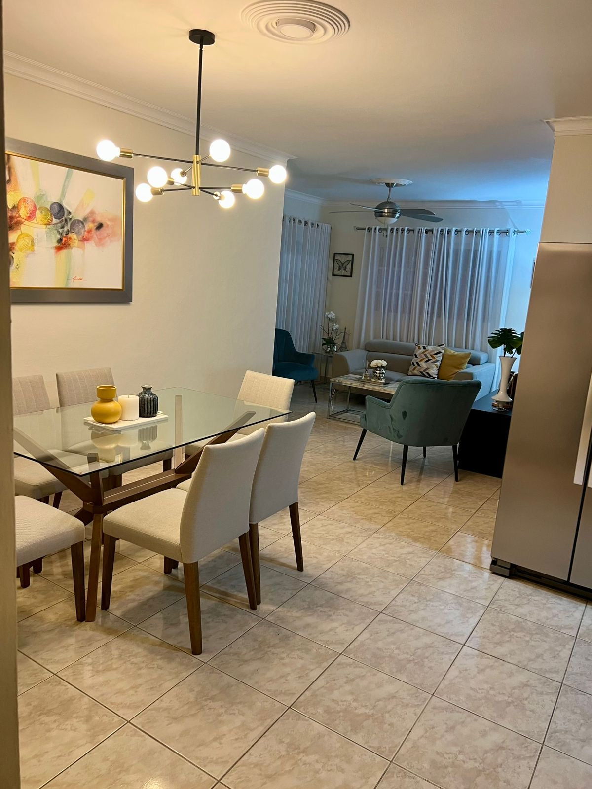 Vendo apartamento Urb. Tropical Independencia
120 metros.