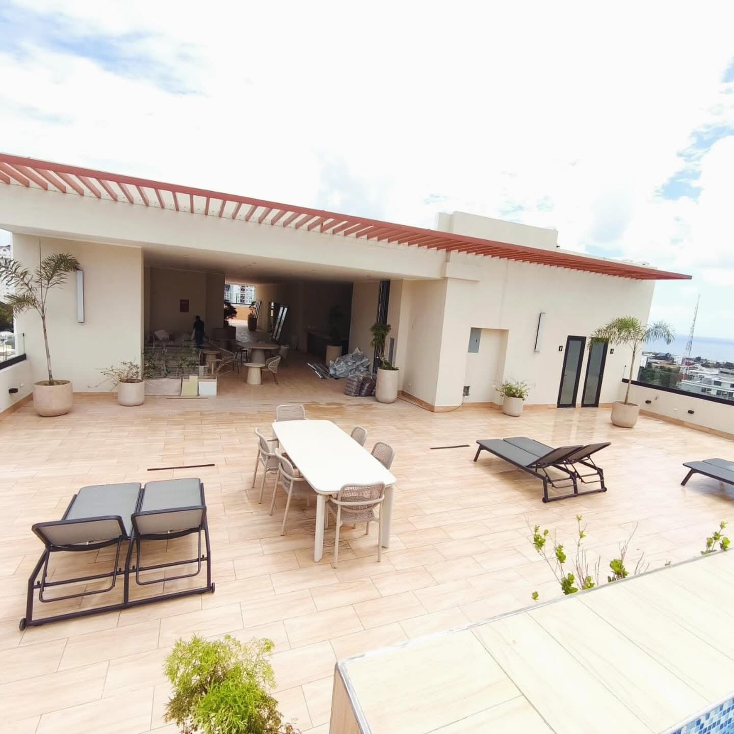 ALQUILO APARTAMENTO NUEVO SECTOR LA JULIA
