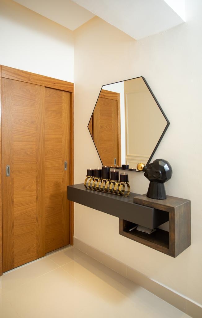 VENDO  APARTAMENTO
ENSANCHE NACO