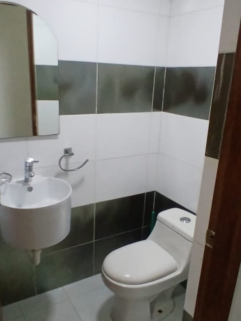 VENDO AMPLIO  APARTAMENTO EN PIANTINI