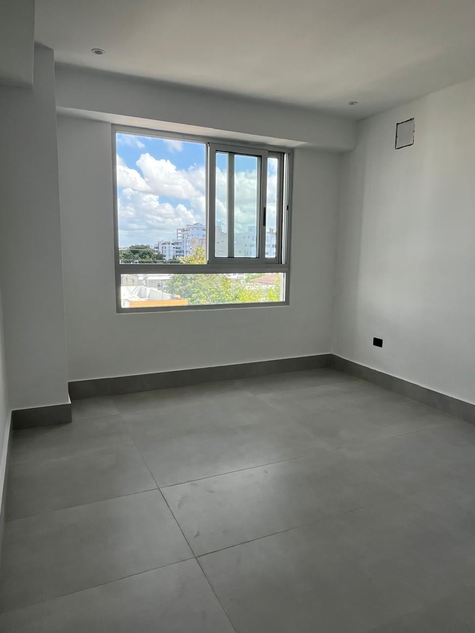 Apartamento en Venta Residencial Real! A poco pasos de la Enriquillo SD.DN