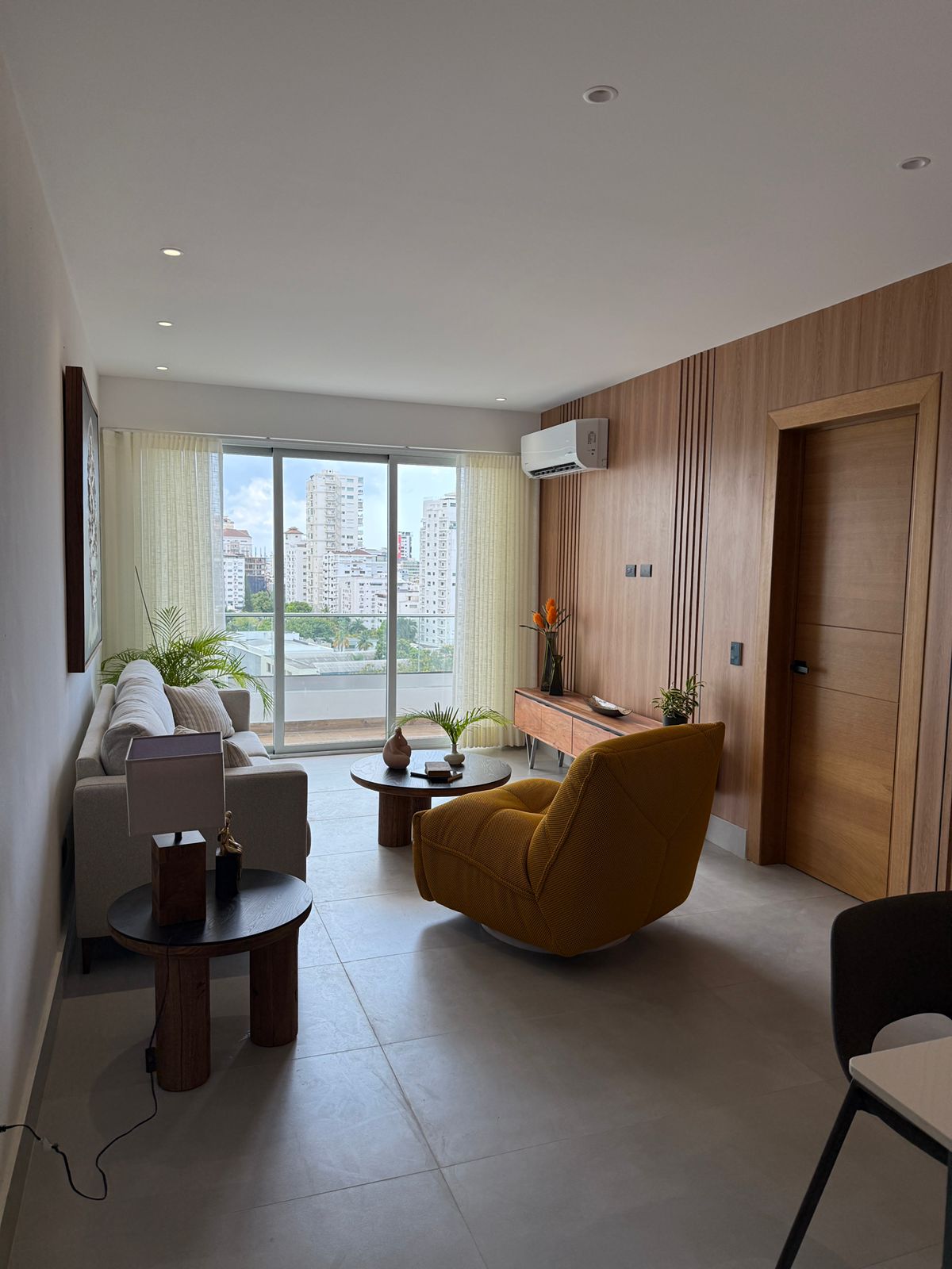 Alquilo Apartamento Amueblado – Urbanización Real