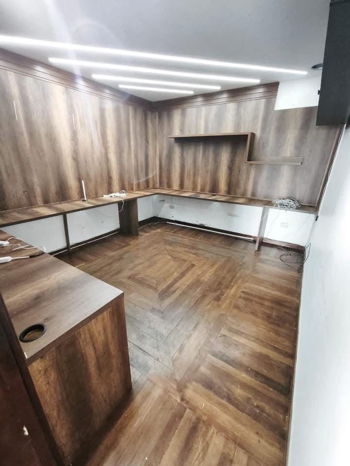 Alquilo Local Comercial 
Av. Rómulo Betancourt