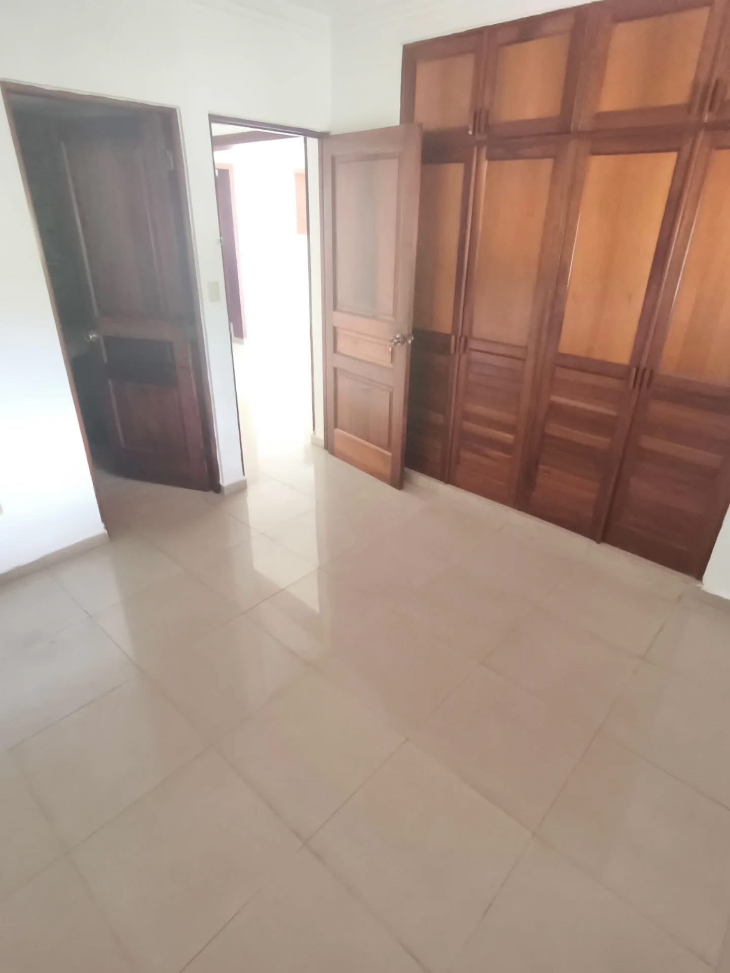 Vendo apartamento 
Santo Domingo Este 
Residencial Villa Eloisa