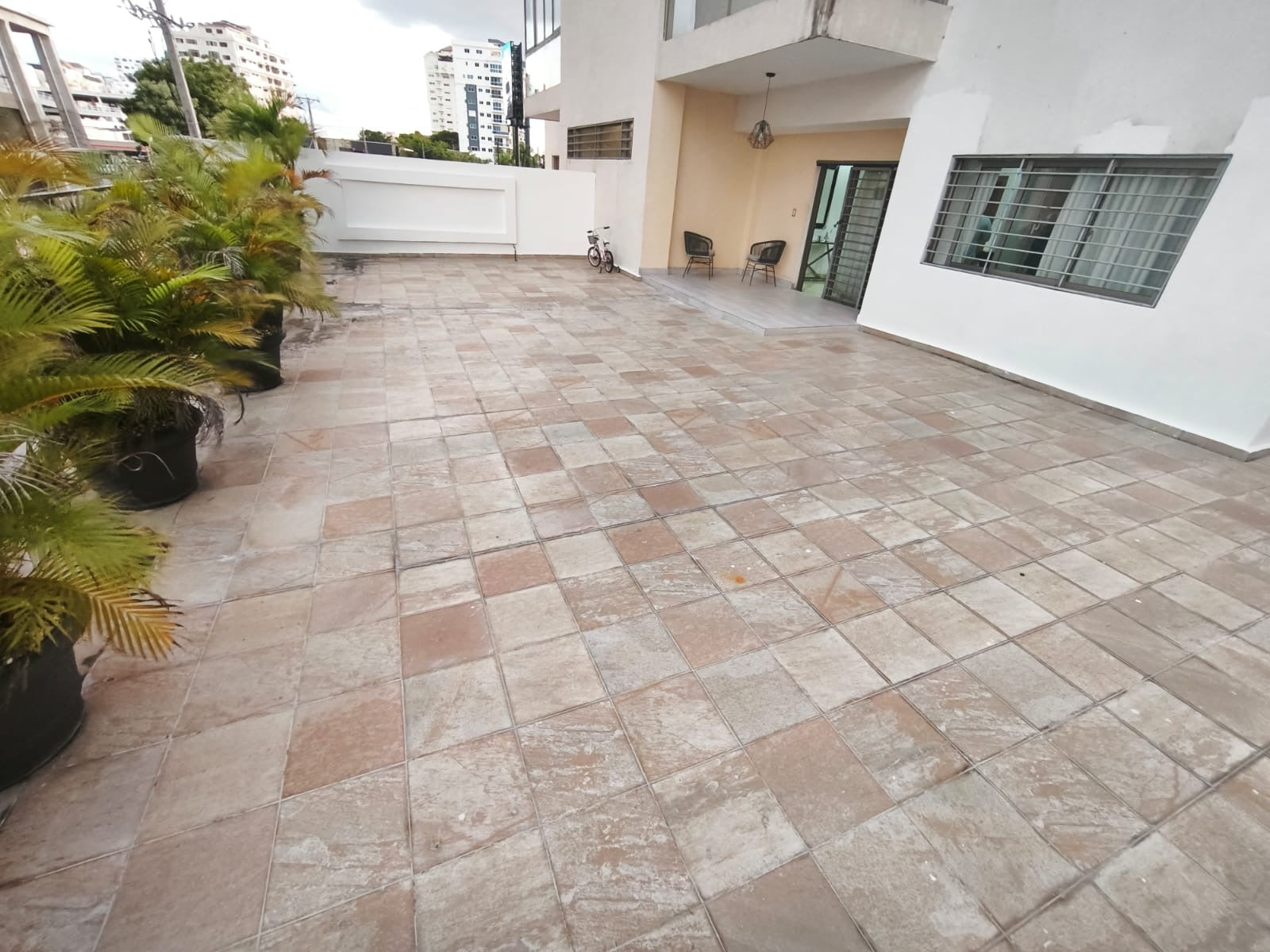 VENDO EN NACO 
2da con terraza