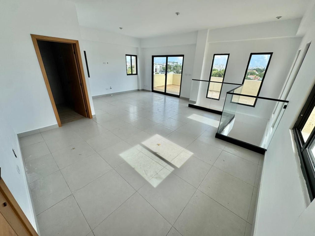 Penthouse Nuevo en Venta
LOS PRADOS