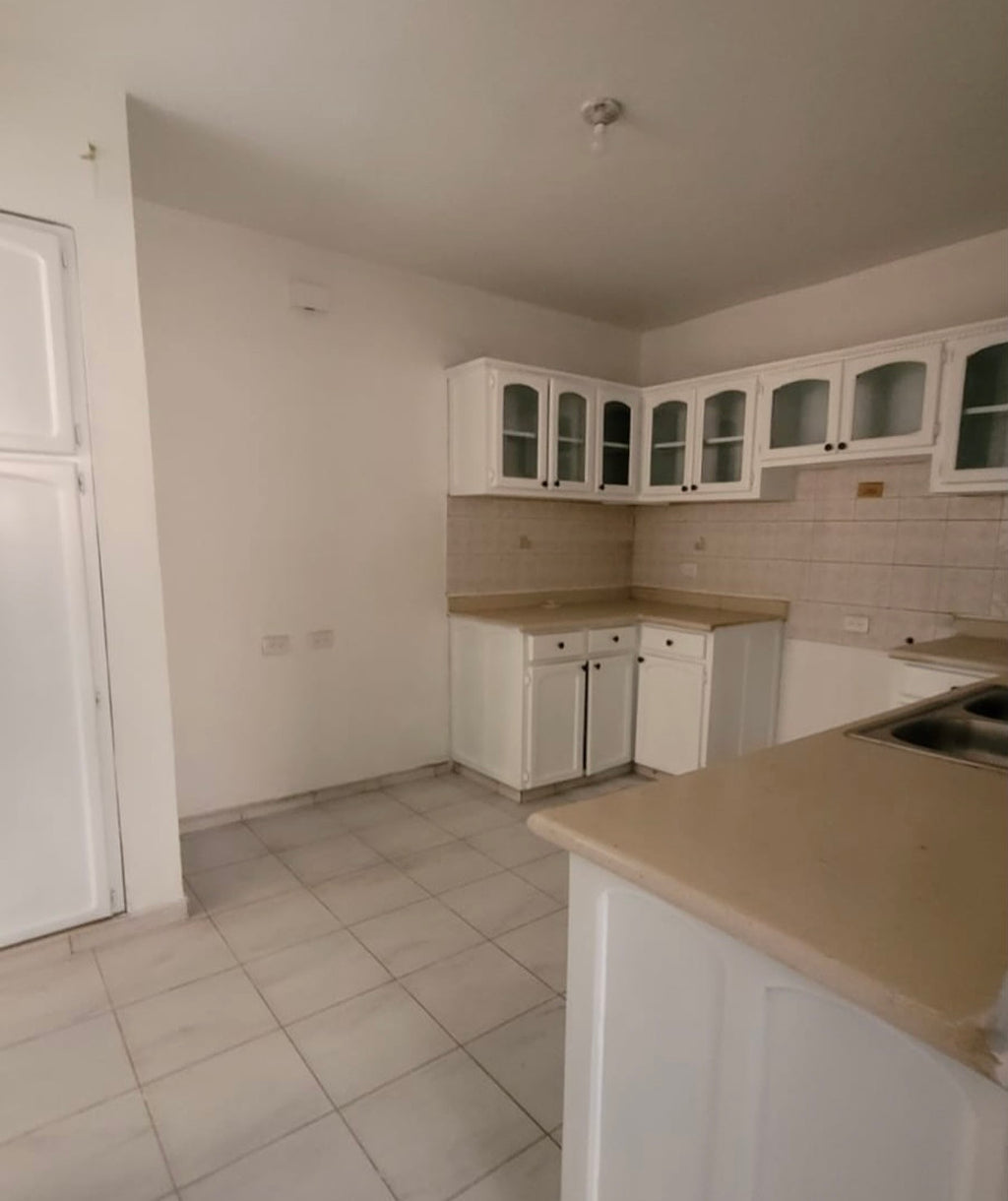 Alquilo apartamento En La Esperilla