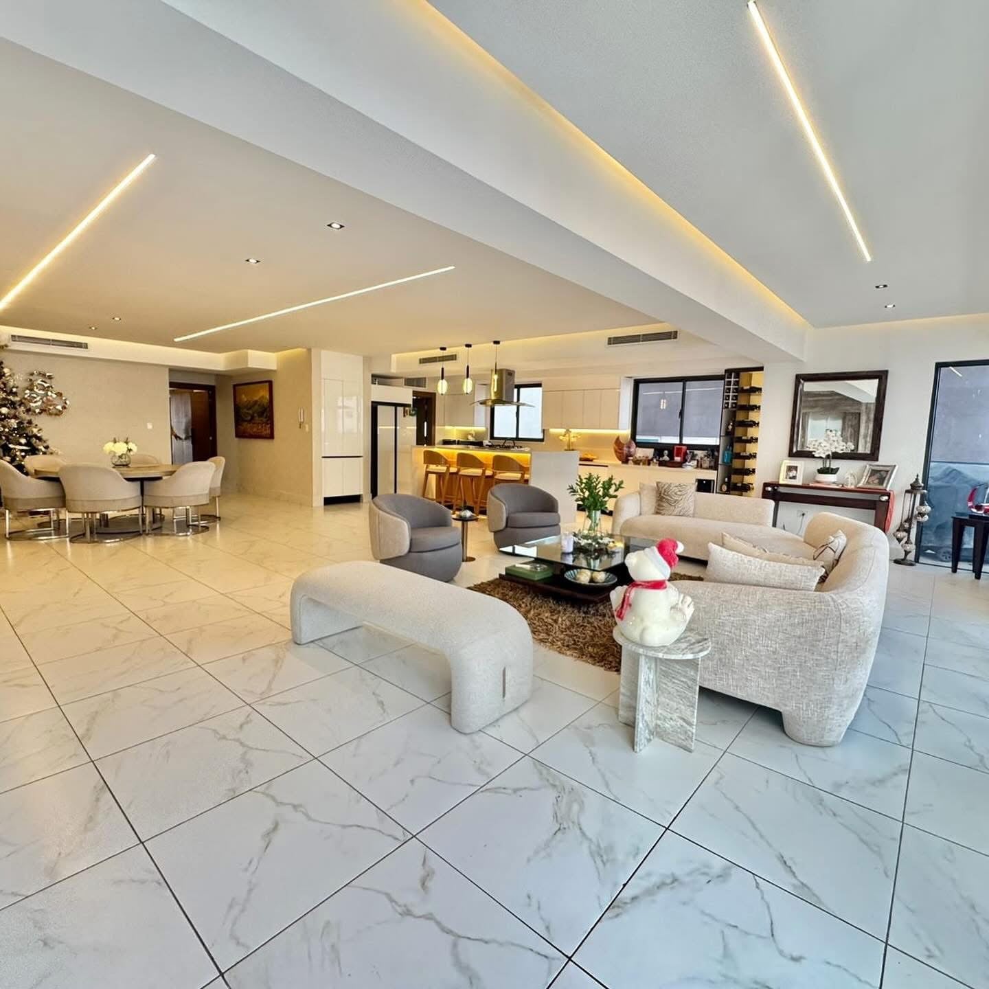 Apartamento en Venta y Alquiler Ens. Paraíso