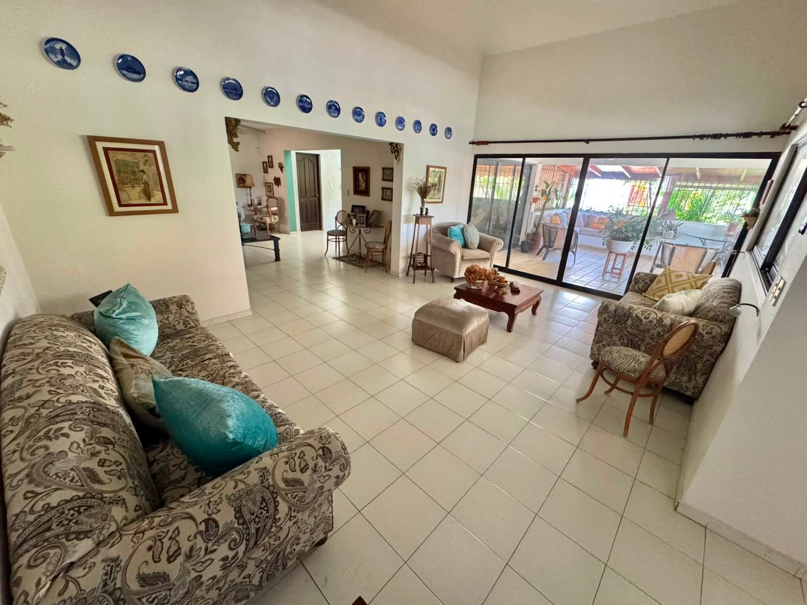 CASA EN VENTA EN LOS CACICAZGOS