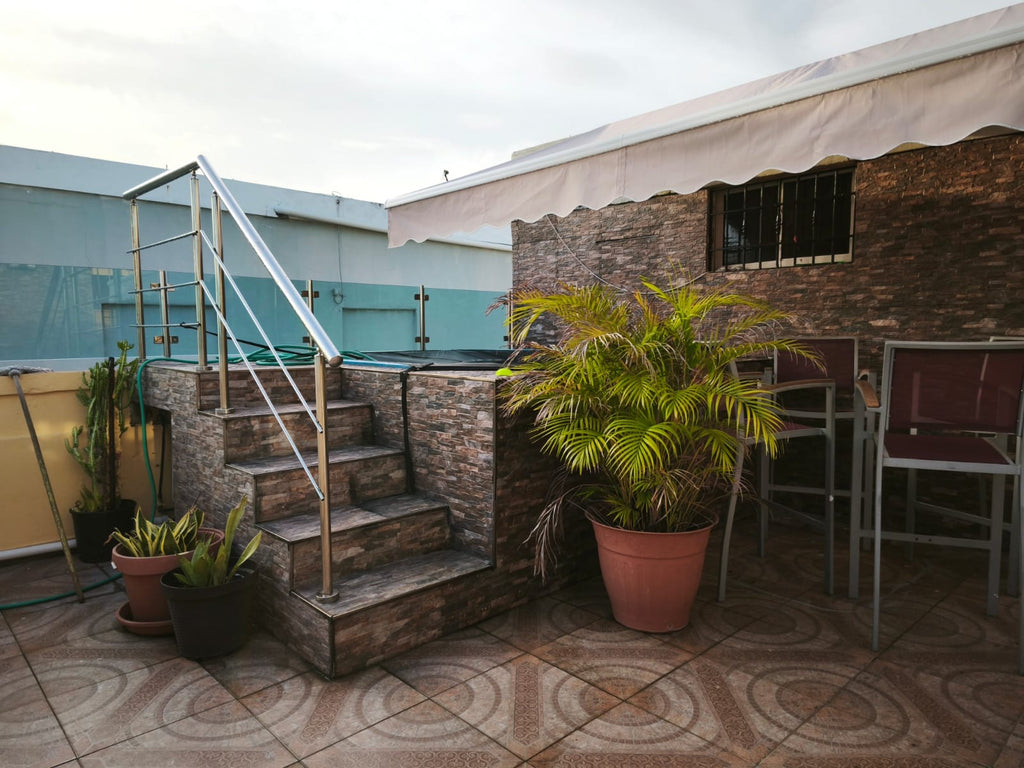Vendo Casa Sector Invi 30 de Mayo frente al Mar