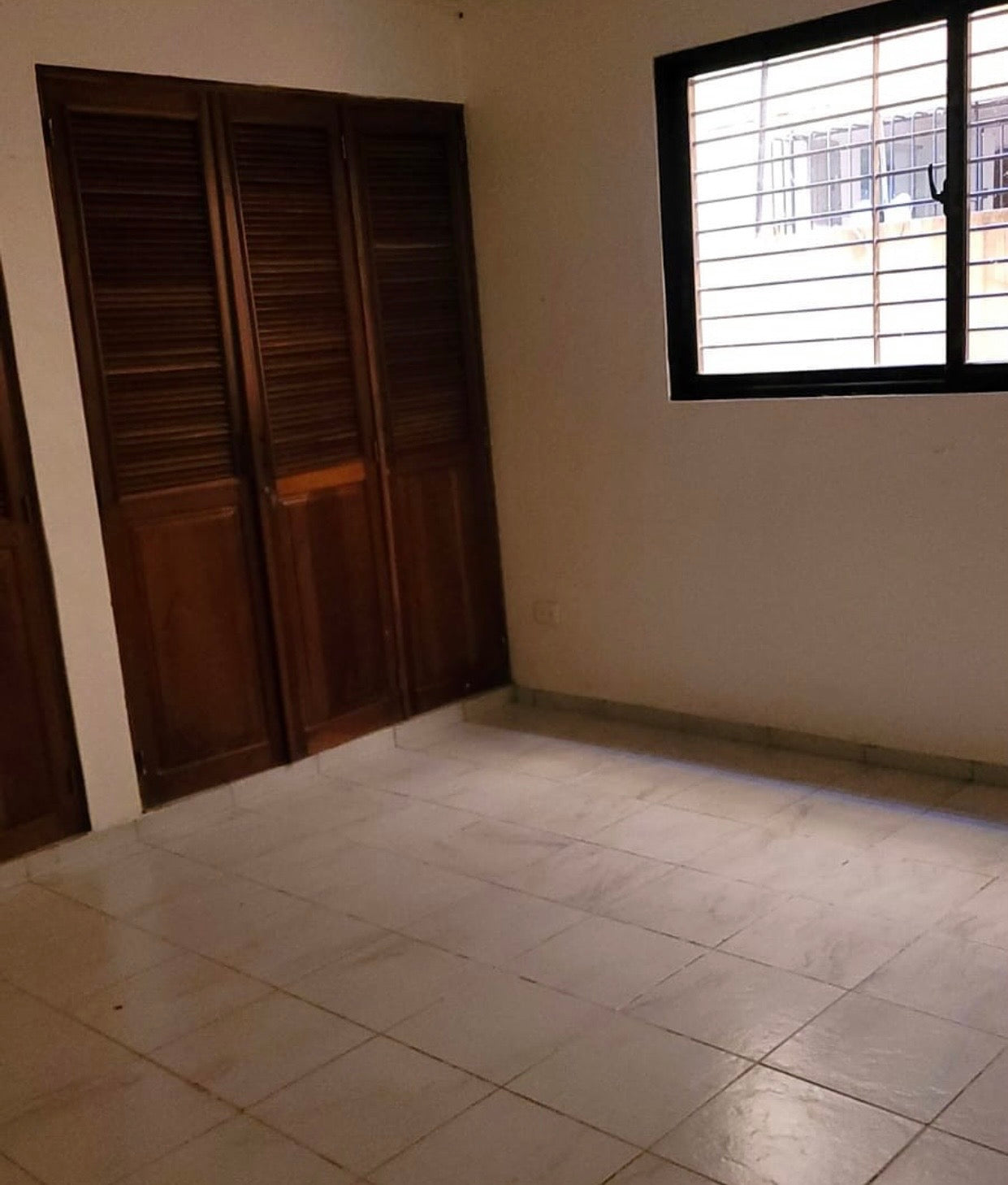 Alquilo apartamento En La Esperilla