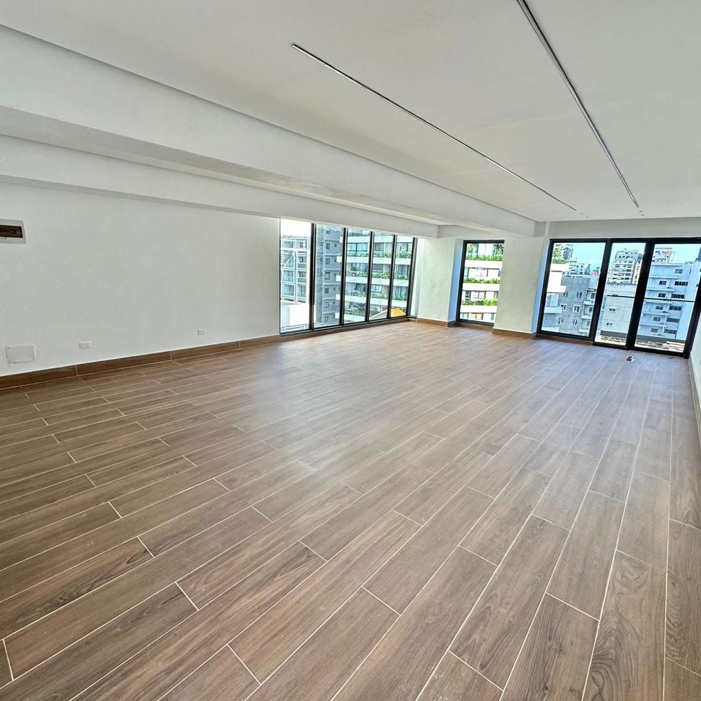 Apartamento en Venta y Alquiler Ens. Paraíso