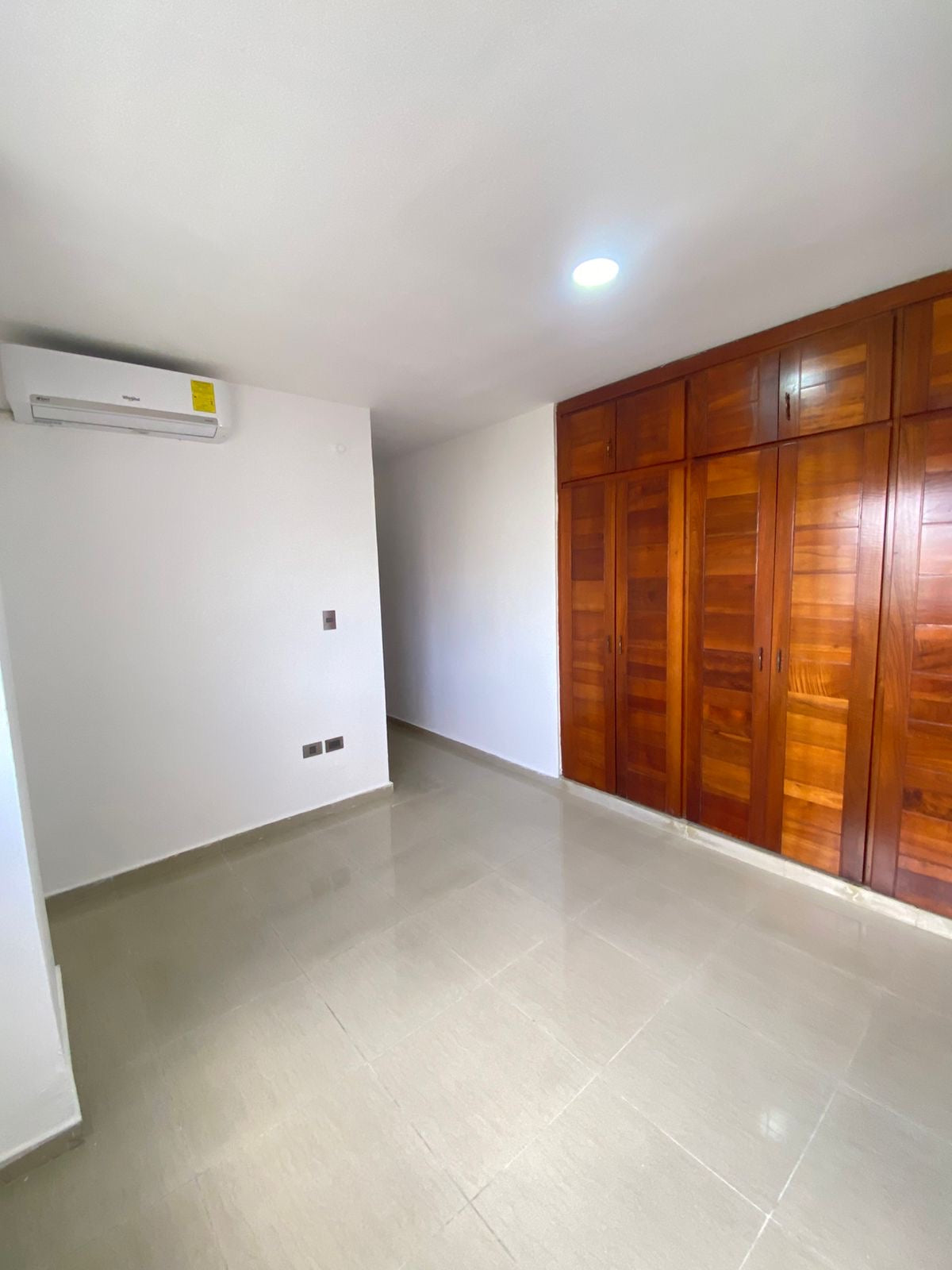 Se vende apartamento de 2 habitaciones en Evaristo Morales