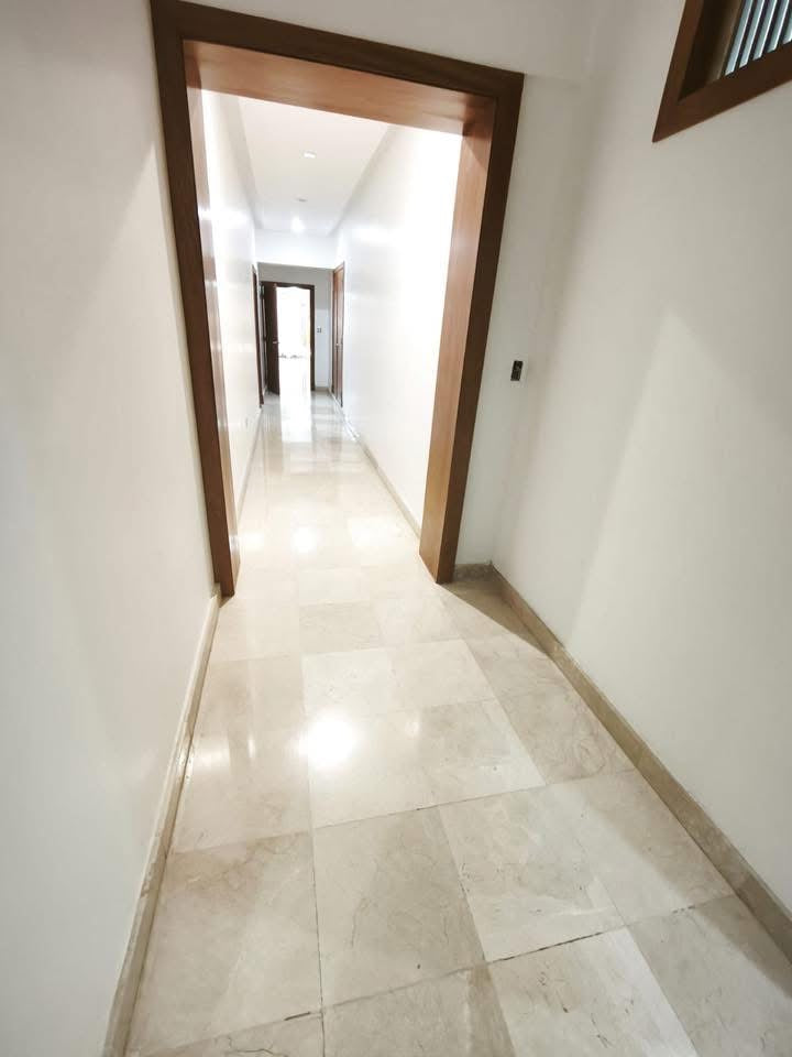 Vendo apartamento en Naco 2da con terraza con ubicación estratégica con salida Rápida a la próximo 27 de Febrero Av. Tiradentes