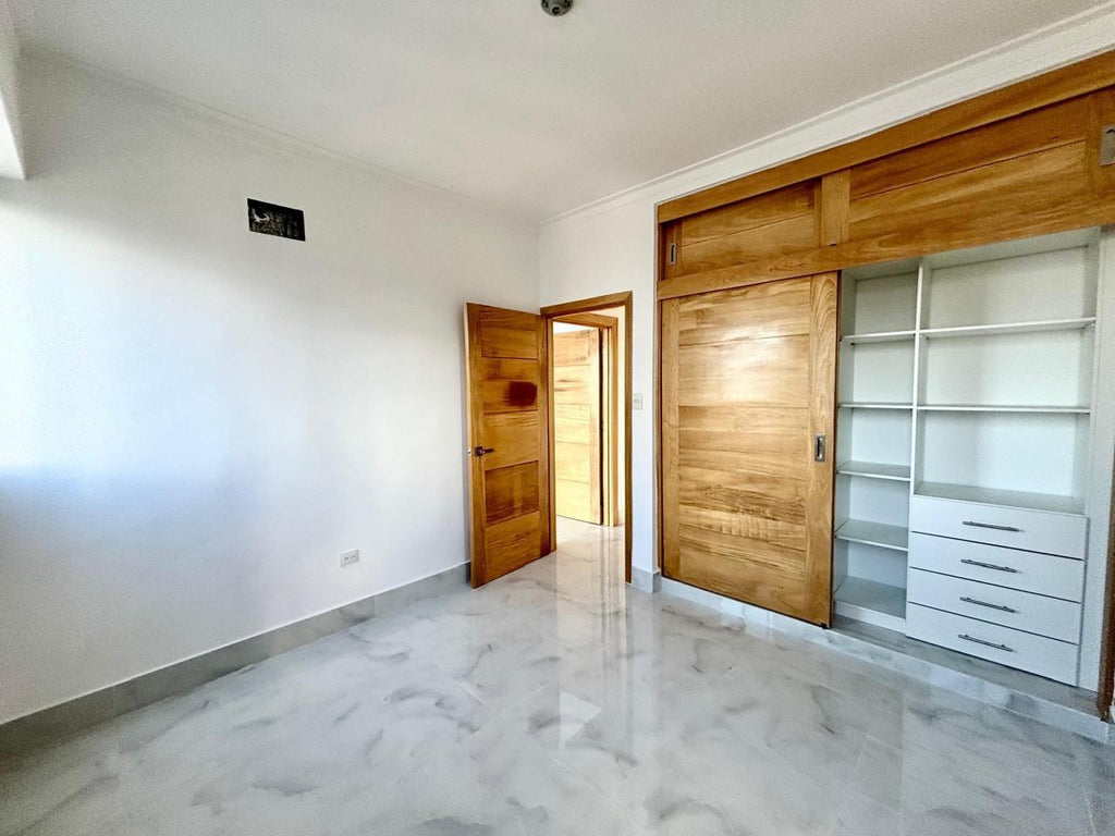 Alquiler de Apartamento nuevo a estrenar

📍 Urb. Real