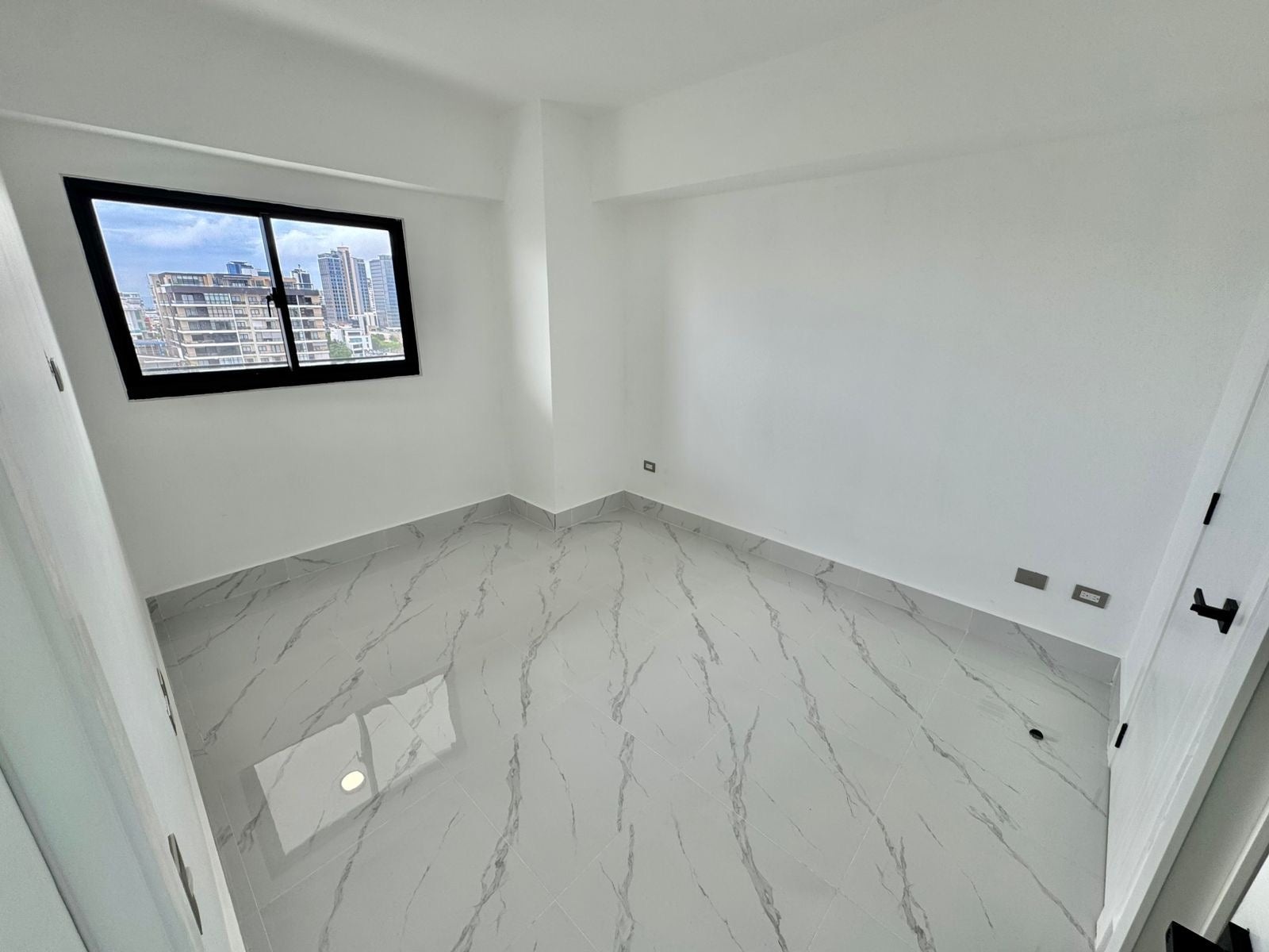 Vendo apartamento nuevo en Evaristo Morales