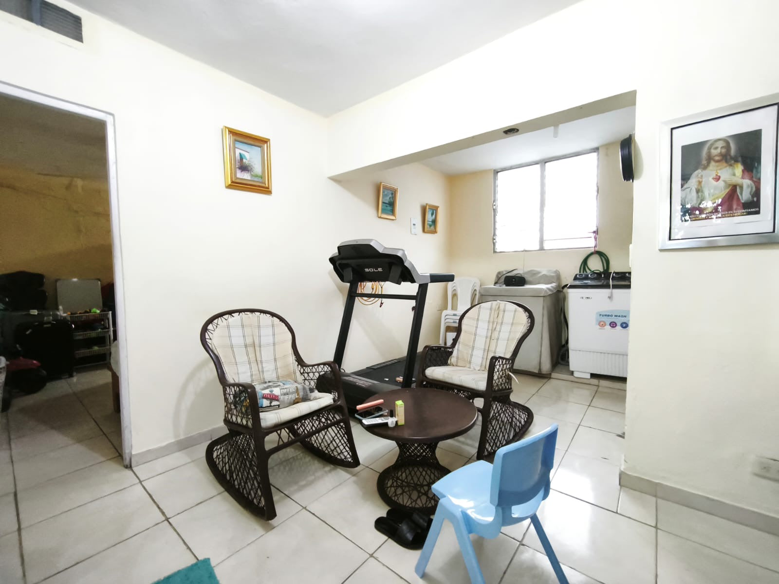 Vendo Casa Sector Invi 30 de Mayo frente al Mar